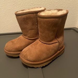 Toddler UGG boots sz. 8.